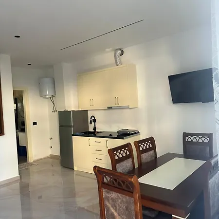 Devis Apartment Sarande