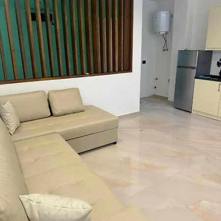 Devis Apartment Sarande